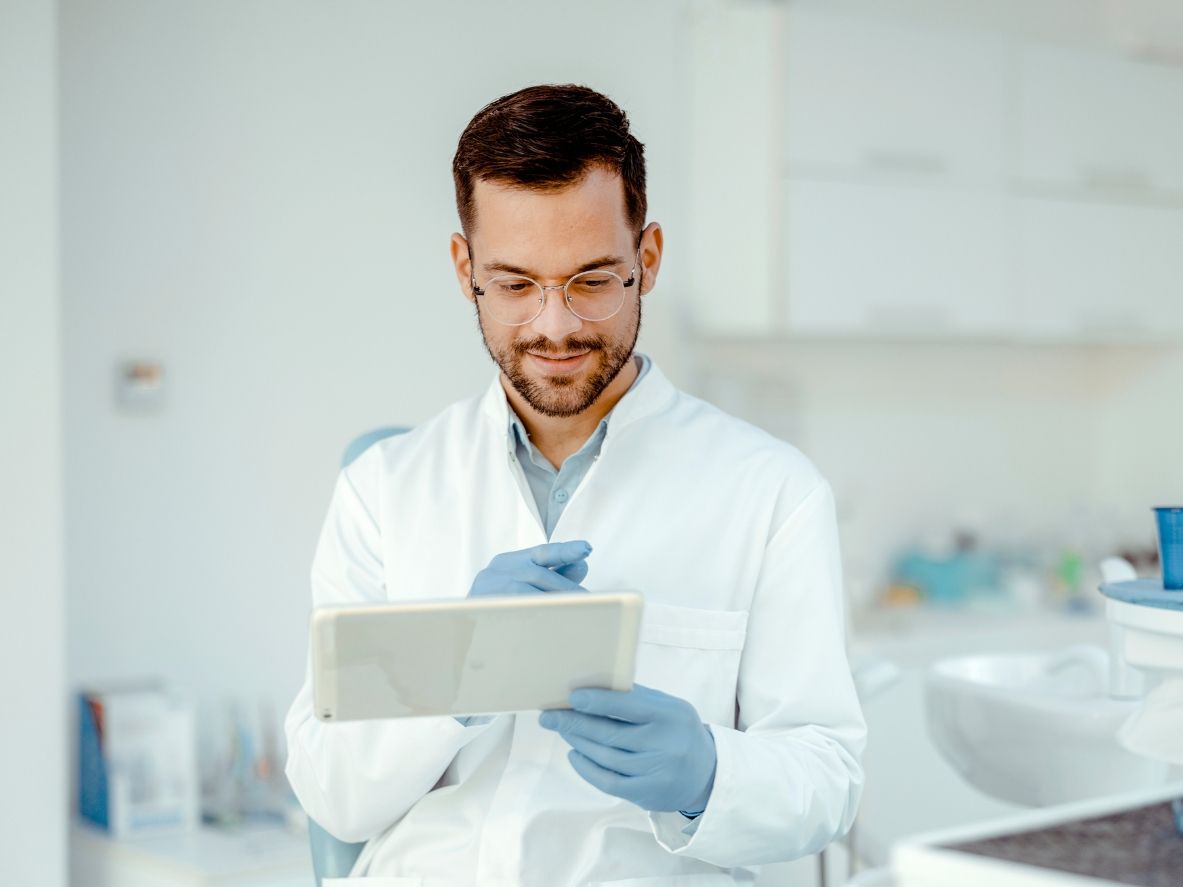 How To Make Social Media Posts As A Local Dental Clinic?