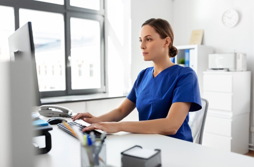 Veterinarian using digital tools powered by VitalUp’s data analytics