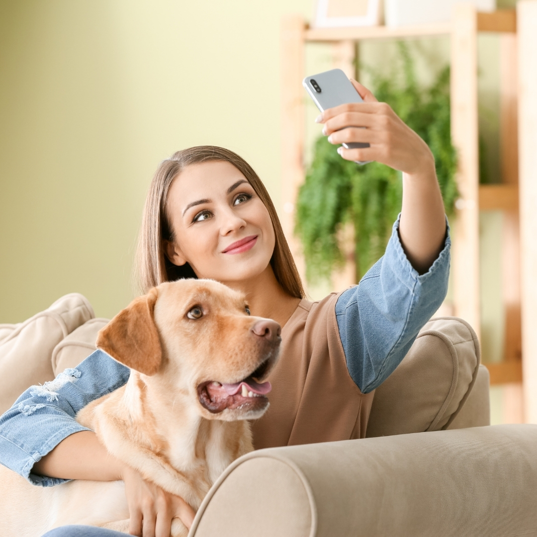 Community-driven pet brand marketing with user photos and reviews