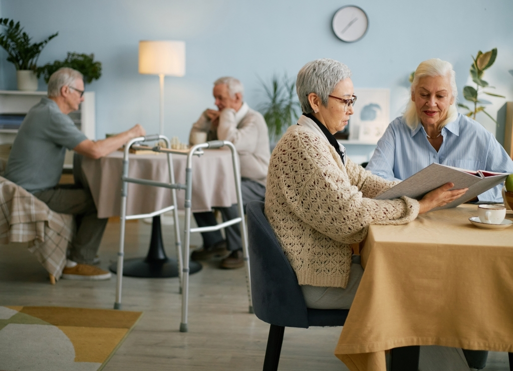 The Benefits of Downsizing: Why Seniors Are Choosing Community Living